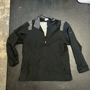 Nike womens golf pullover windbreaker size medium, black and gray, EUC